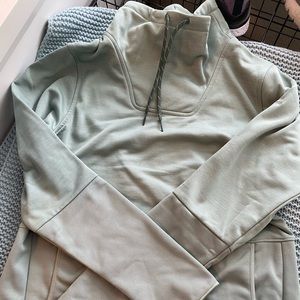 Pale green Columbia pullover